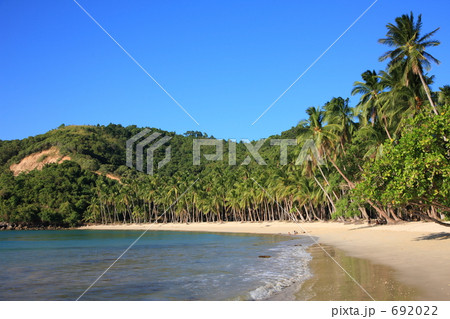 ビーチリゾート 692022