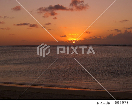 南国の夕日の海岸 南国の夕日の海岸 692973