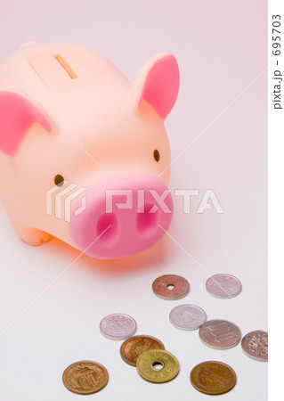 豚の貯金箱２ 695703