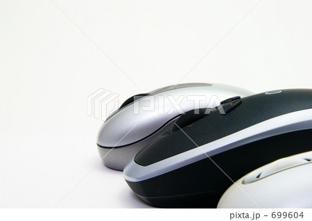 699604