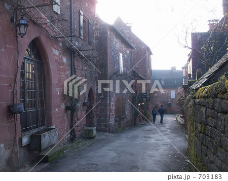 フランスの美しい村々-コロンジュ・ラ・ルージュ（Collonges-la-Rouge）-2 703183