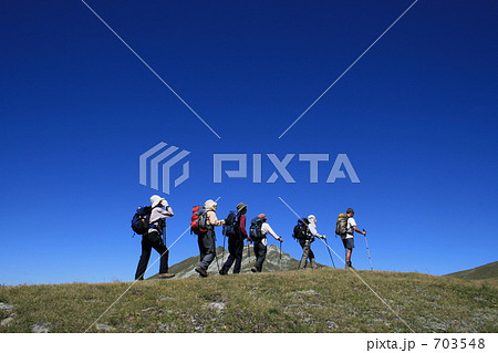 トレッキング　アウトドア　快晴 703548