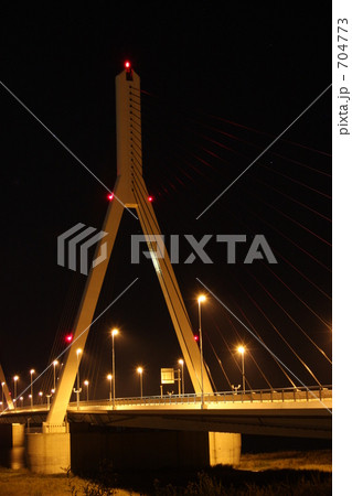 照らされた美原大橋 704773