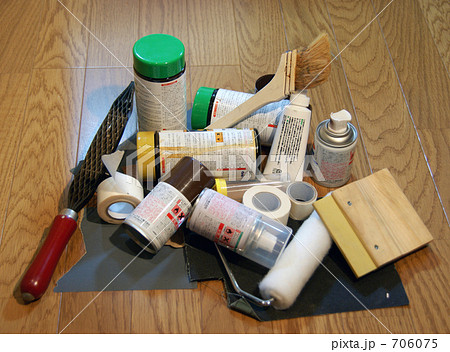 ペンキ塗りの工具一式 706075