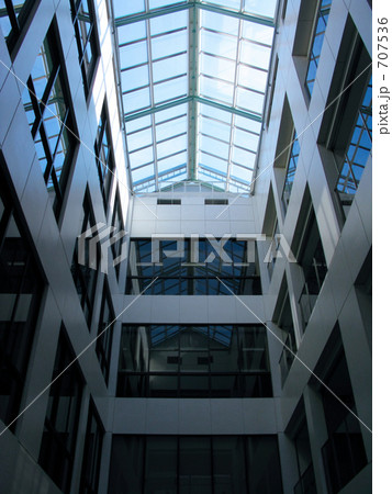 天窓からの光 天窓からの光 707536