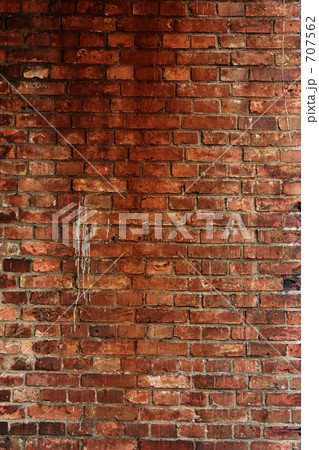 汚れた煉瓦の壁 707562