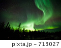 幻想的なオーロラ 713027