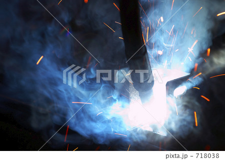溶接機の火花 718038