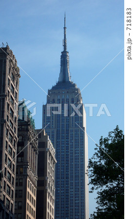 朝のエンパイアステートビル 718183