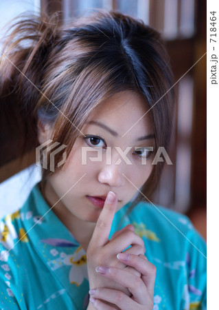モデル モデル 718464