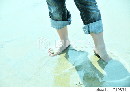 砂浜の感触 719331