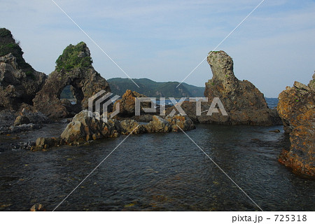 和歌山 荒船海岸の岩礁の写真素材