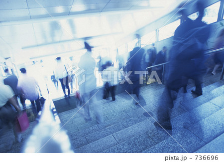 通勤ラッシュ 736696