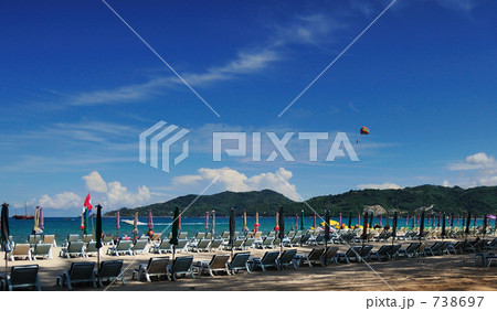 プーケットでパラセイリング 738697