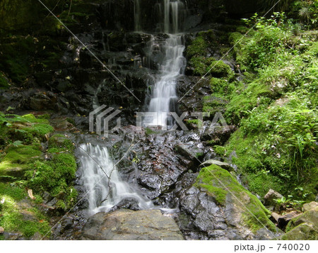 池田の清流　ishizumi no taki 740020