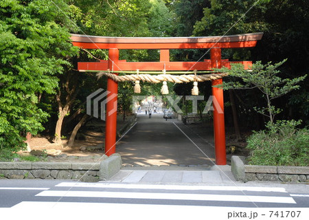 鶴岡八幡宮の鳥居 741707