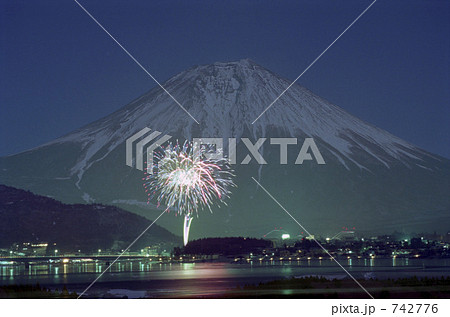 富士と花火 742776