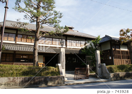 旧屋敷 743928