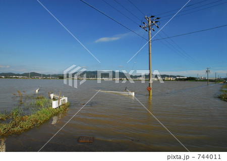 豪雨の爪痕 744011