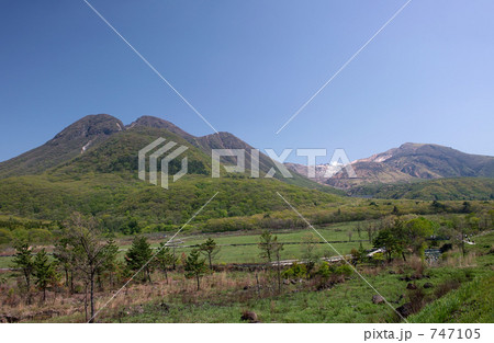 大分県三俣山　5月 747105