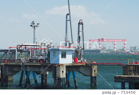 原油バース 753450