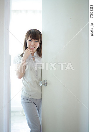 扉を開けてこんにちは 759883