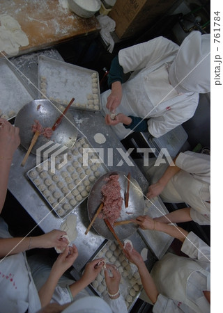 小籠包を作る人々 小籠包を作る人々 761784