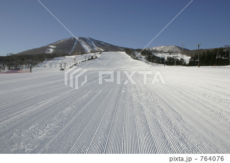 安比高原スキー場のゲレンデ 764076