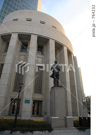 大阪証券取引所 764232