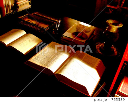 陰影は、ティッツィアーノの絵画を真似て 陰影は、ティッツィアーノの絵画を真似て 765589