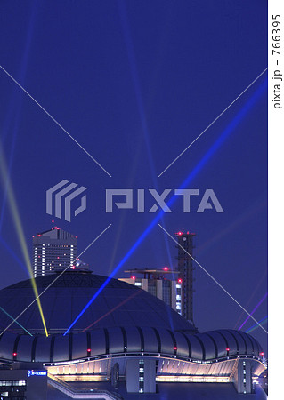 ドームと光線 766395