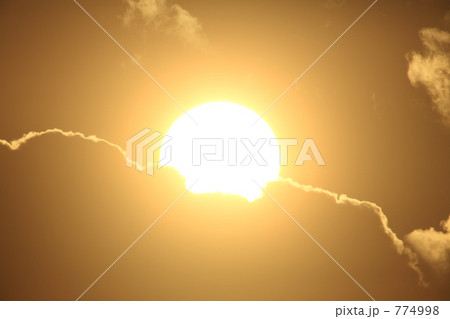 日の出の太陽 774998