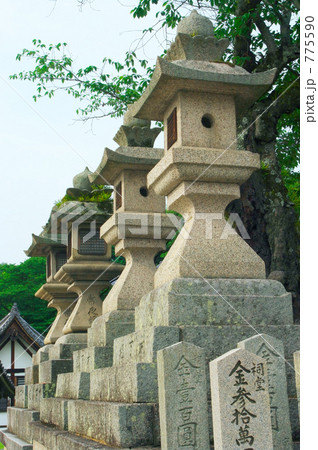 二月堂の常夜燈 775590