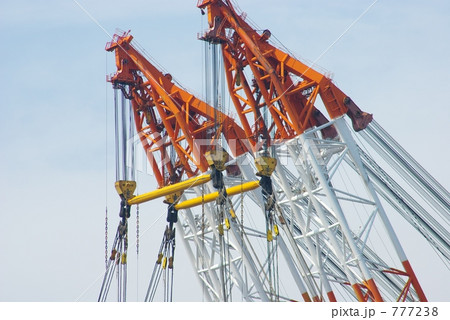 巨大クレーン船 777238