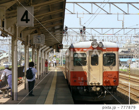 糸魚川駅4番線ホーム 糸魚川駅4番線ホーム 777879