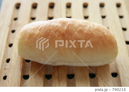 パン 790218