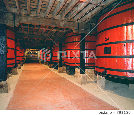 スペイン・リオハワイン樽熟成庫 スペイン・リオハワイン樽熟成庫 793156