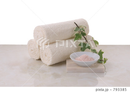 towels and rose salt 793385