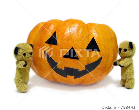 ハロウィン顔のカボチャを挟んでミニチュアテディベア 野菜 ハロウィン顔のカボチャを挟んでミニチュアテディベア 野菜 793443