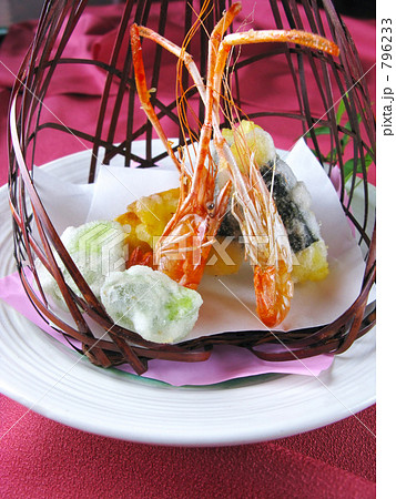 上品な揚げ物 796233