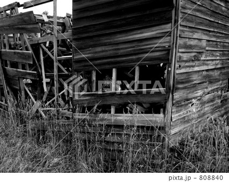 崩れた納屋 808840