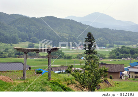 遠野散歩・栃内観音石鳥居と六角牛山 812192