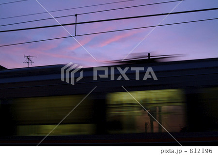 電車 812196