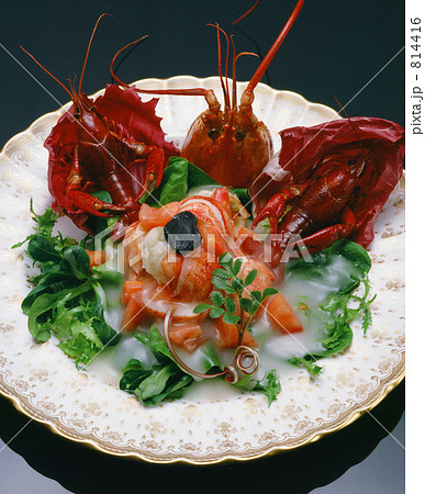 フランス料理 オマール海老のサラダの写真素材