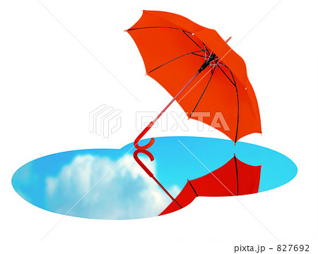 水溜りに映る赤い傘と青空のイラスト素材 827692 Pixta
