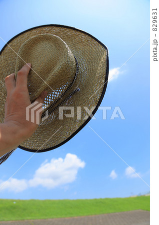 青空と麦わら帽子 829631