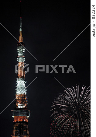 東京タワーと花火 東京タワーと花火 832224