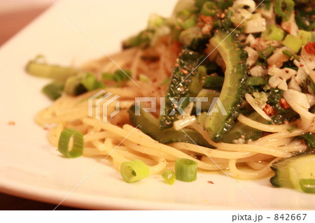 ゴーヤと九条葱の和風パスタ 842667