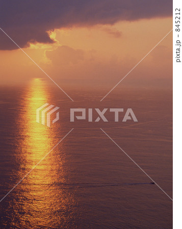 小笠原の夕焼け 小笠原の夕焼け 845212