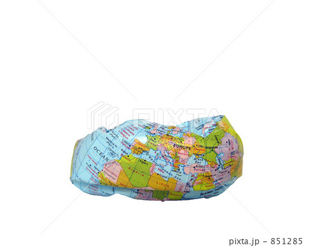 潰れる地球 851285